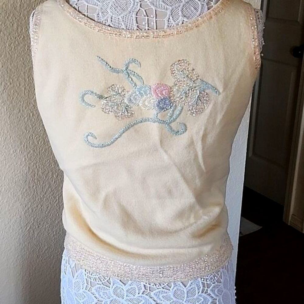 Vintage Monrose Sportswear Grannycore Cottagecore Wool/Angora Sweater Size 36